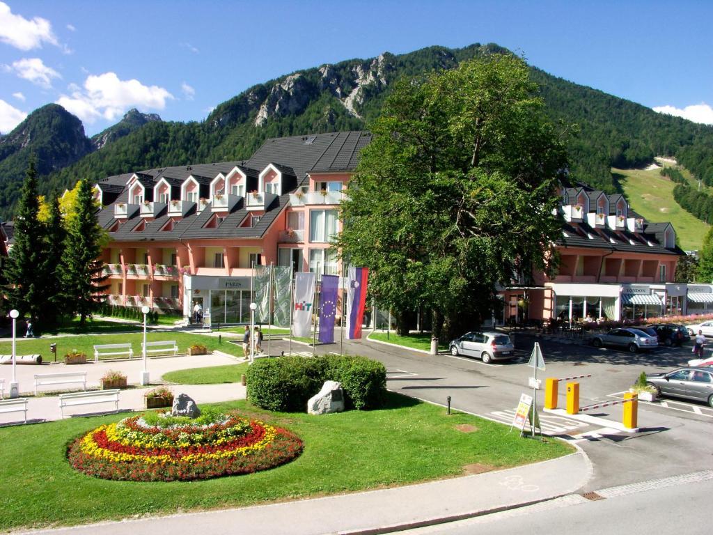 Ramada Hotel & Suites Kranjska Gora Exterior photo
