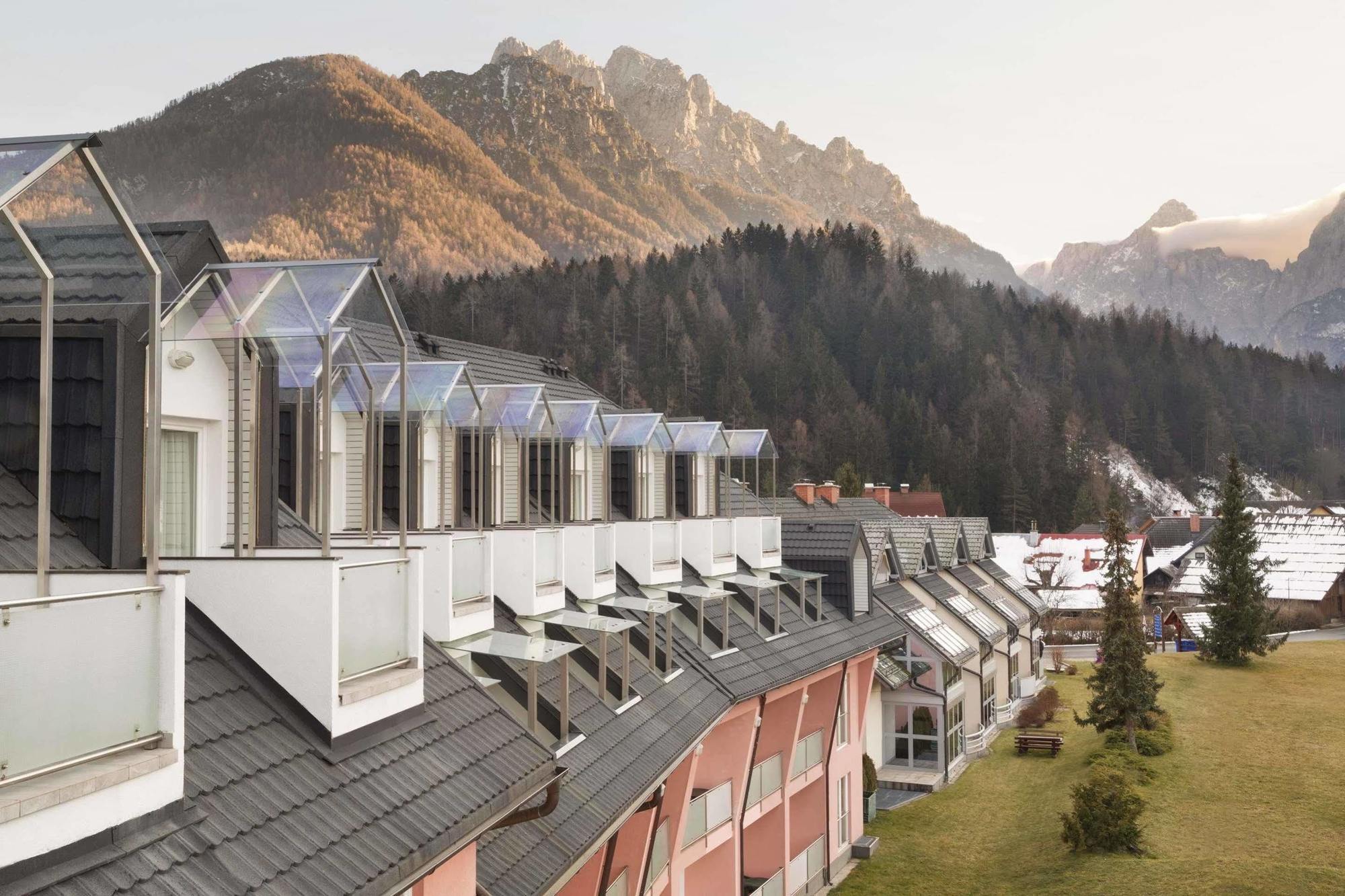 Ramada Hotel & Suites Kranjska Gora Exterior photo