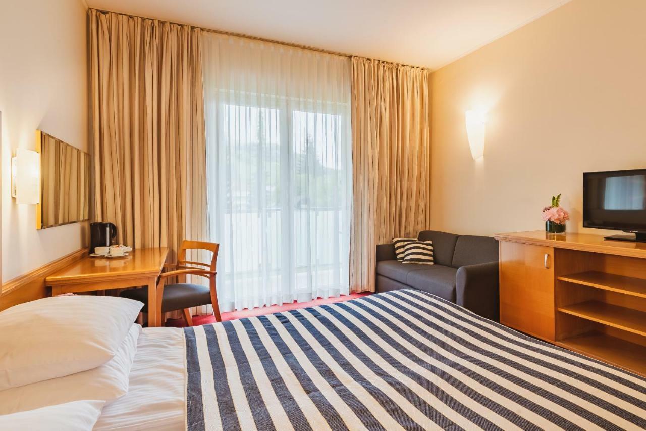 Ramada Hotel & Suites Kranjska Gora Exterior photo