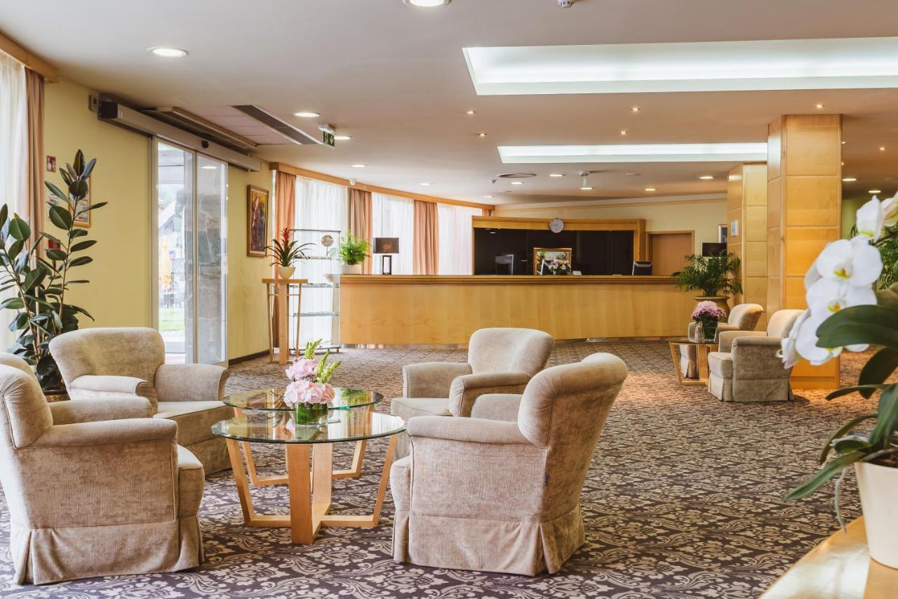 Ramada Hotel & Suites Kranjska Gora Exterior photo